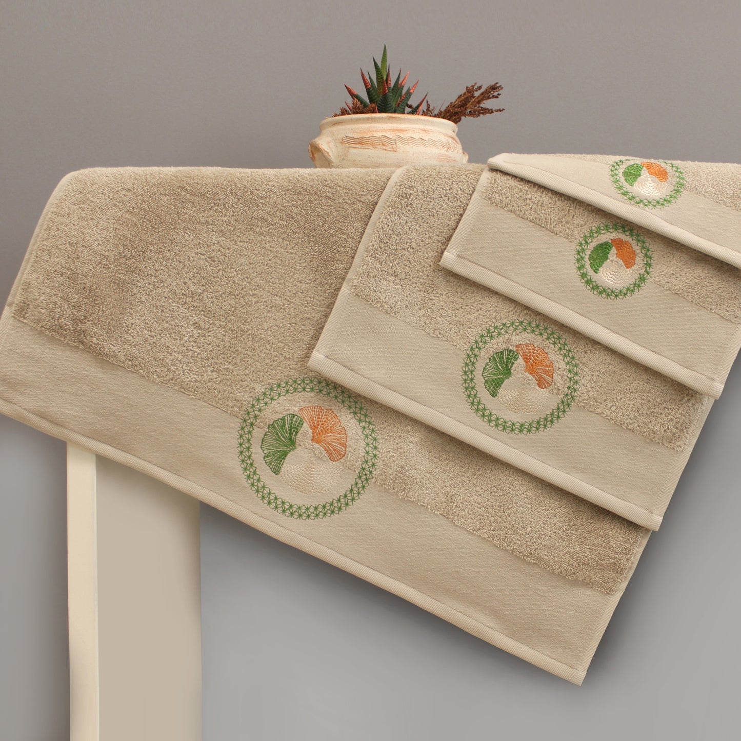 ASPEN Collection 100% Turkish Cotton Bath Towels, 6 Piece Bundle, Beige.