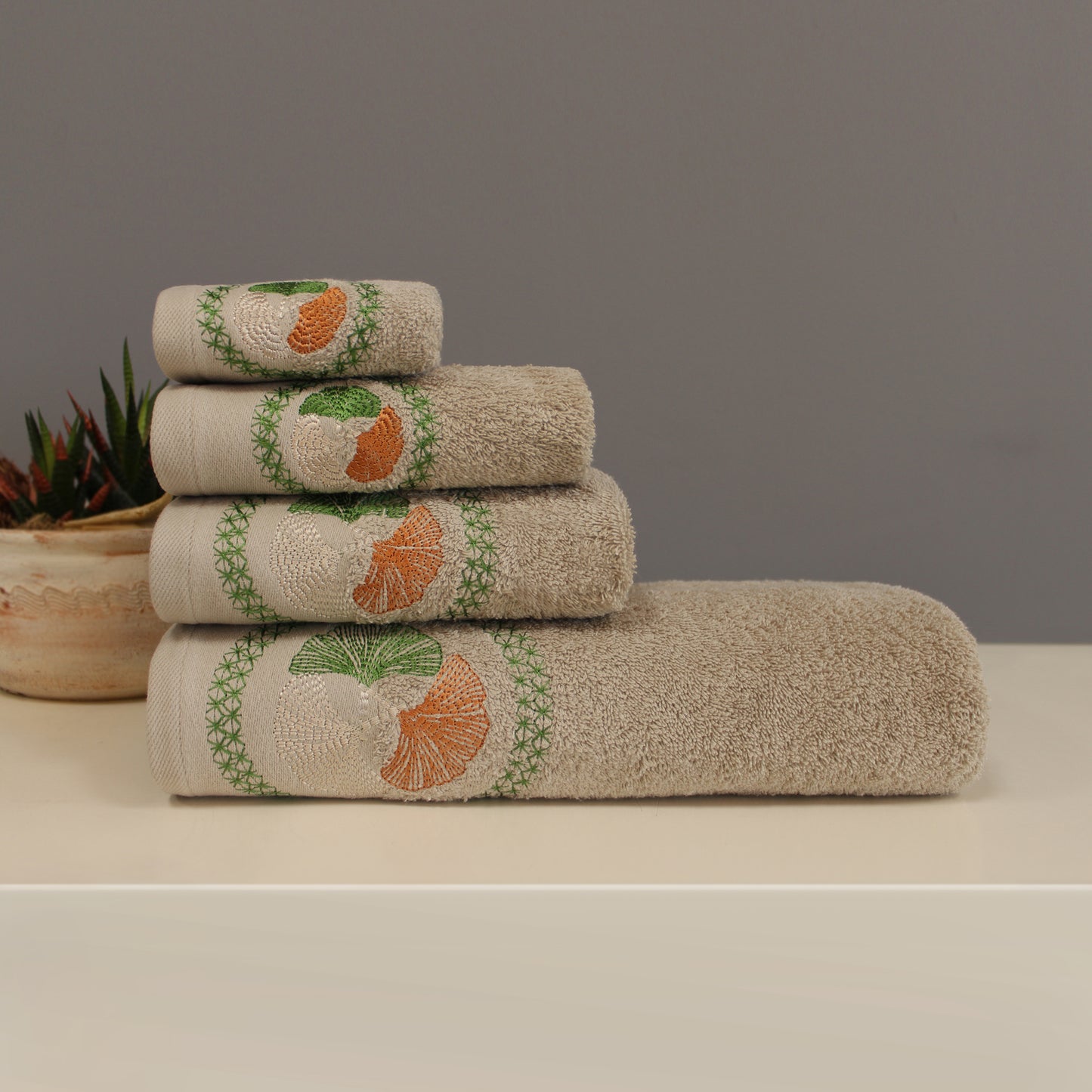 ASPEN Collection 100% Turkish Cotton Bath Towels, 6 Piece Bundle, Beige.