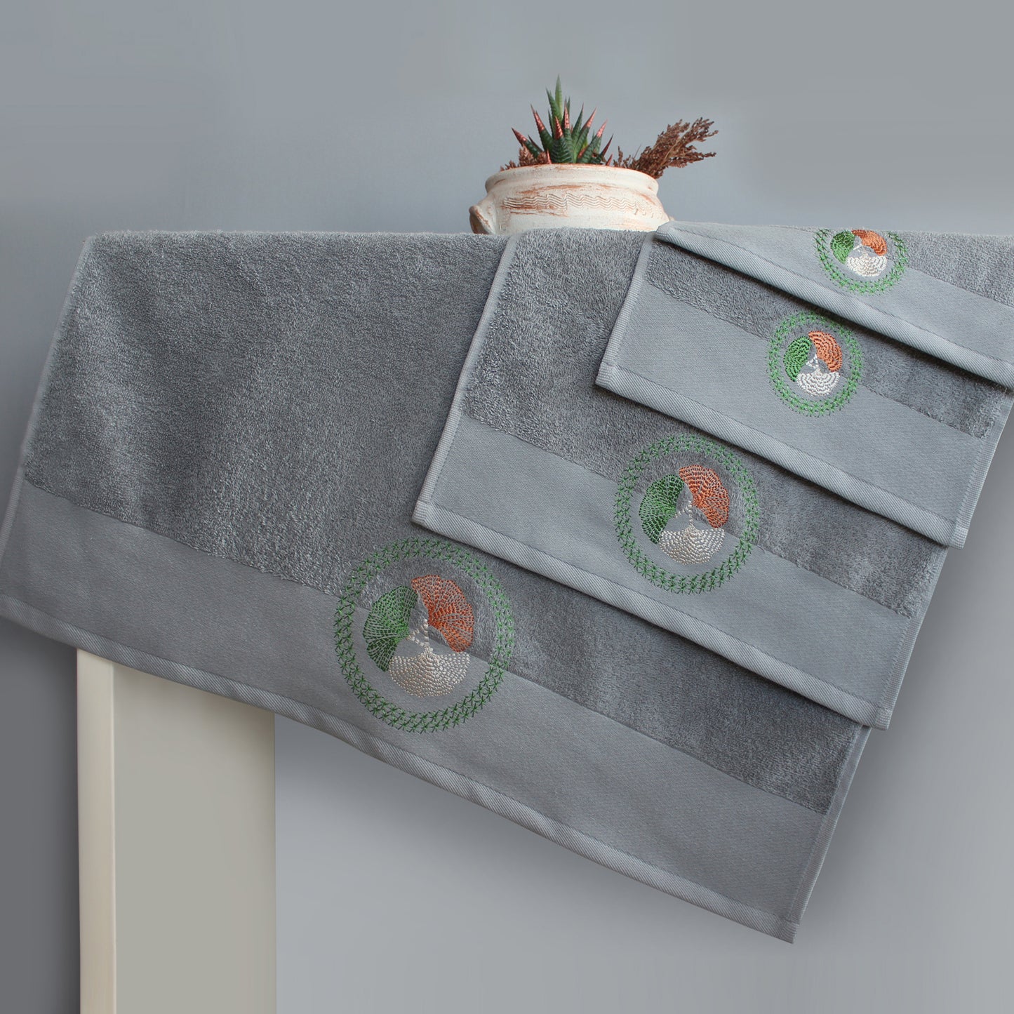 ASPEN Collection 100% Turkish Cotton Bath Towels, 8 piece Bundle, Gray.