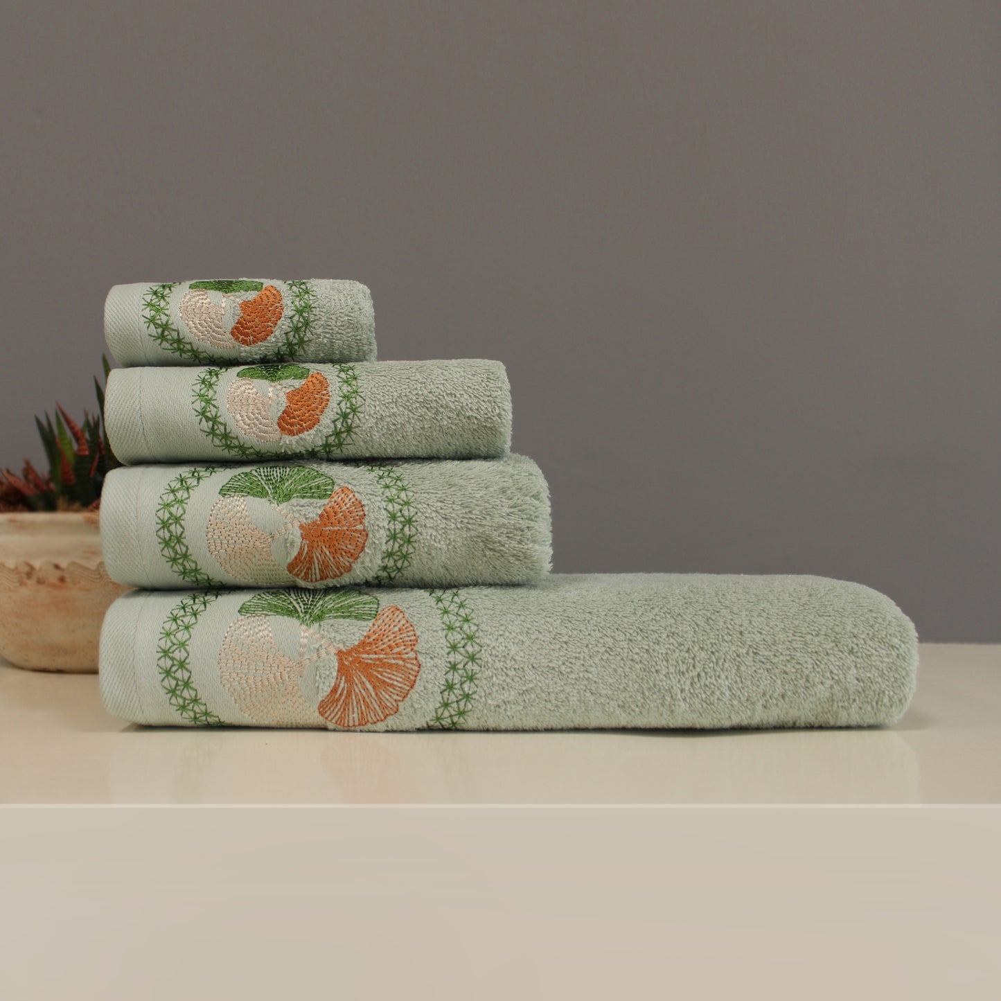 ASPEN Collection 100% Turkish Cotton Bath Towels, 8 piece Bundle, L.Green.